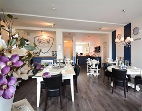 Bridges House Hotel