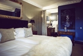 Opus One Boutique Hotel