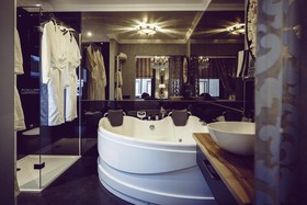 Opus One Boutique Hotel