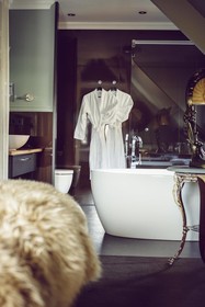 Opus One Boutique Hotel
