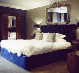 Opus One Boutique Hotel