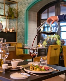 Hotel & Spa Savarin