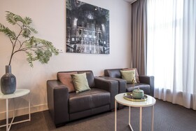 Maurits Apartments & Suites