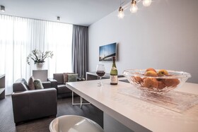 Maurits Apartments & Suites