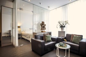 Maurits Apartments & Suites