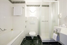 Carlton Oasis