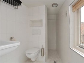 Queens City Hotel