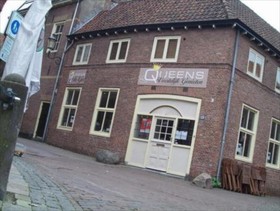 Queens City Hotel