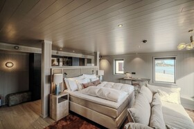 Henningsvaer Bryggehotell By Classic Norway Hotels