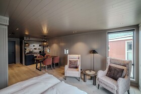 Henningsvaer Bryggehotell By Classic Norway Hotels