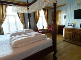 Sandtorgholmen Hotel