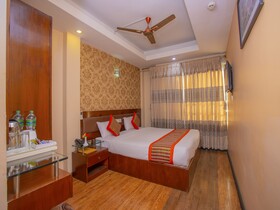 Capital O 338 Yellow Pagoda Hotel