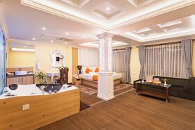 Capital O 338 Yellow Pagoda Hotel