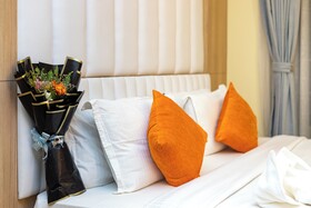 Capital O 338 Yellow Pagoda Hotel