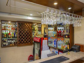Capital O 338 Yellow Pagoda Hotel