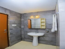 Hotel Malaya by OYO Rooms