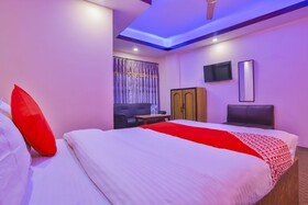 Hotel Shree Guru by OYO Rooms