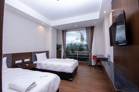 Lakhey Hotel