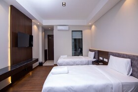 Lakhey Hotel