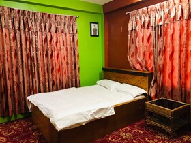 Sara's Backpackers Hostel