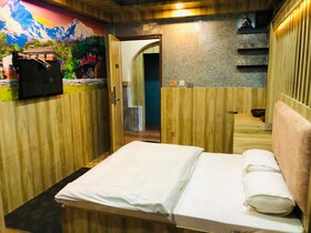 Sara's Backpackers Hostel