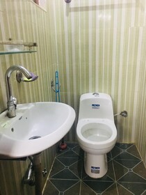 Sara's Backpackers Hostel