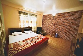 Sara's Backpackers Hostel