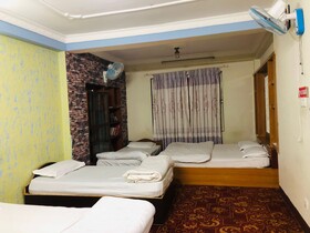 Sara's Backpackers Hostel
