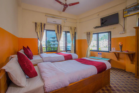 Hotel President by OYO Rooms