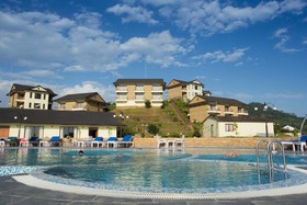 Rupakot Resort