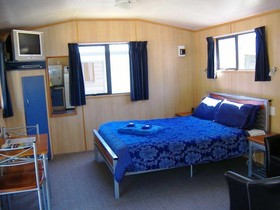 Bowentown Motels & Holiday Park