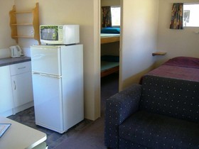Bowentown Motels & Holiday Park