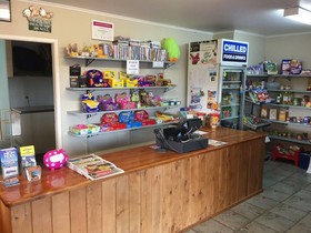 Bowentown Motels & Holiday Park