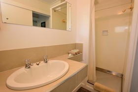Avalon Motel