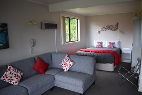 Coastal Motor Lodge