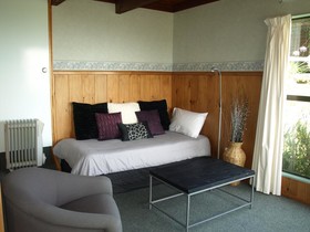 Grafton Cottage and Chalets