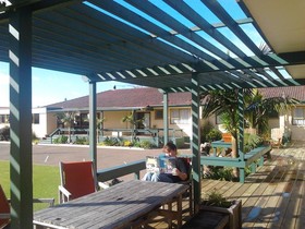 Aotearoa Lodge & Tours