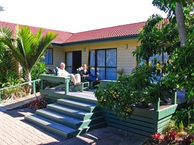 Aotearoa Lodge & Tours