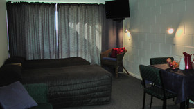 Bailey's At The Beach Motel