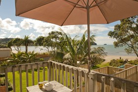Beachfront Resort - Mercury Bay