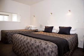Oceanside Motel Whitianga