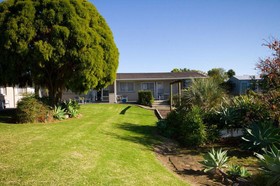 Peninsula Motel