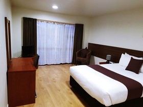 Airport Garden Inn Hotel & Conference Centre