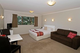 Airport Harbour View Motel