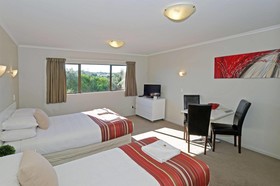 Airport Harbour View Motel