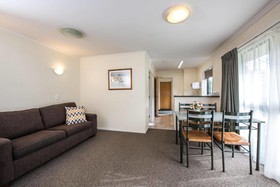 Albany Oak Motel