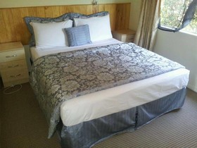 Avondale Motor Inn