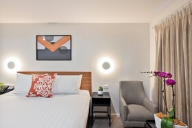 Best Western Newmarket Inn & Suites