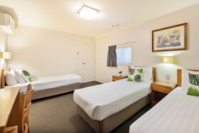 Best Western Newmarket Inn & Suites