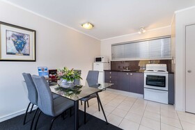 Best Western Newmarket Inn & Suites
